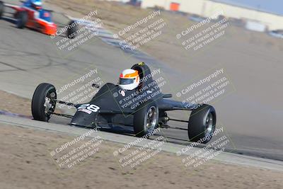 media/Nov-19-2022-CalClub SCCA (Sat) [[baae7b5f0c]]/Group 1/Race (Outside Grapevine)/